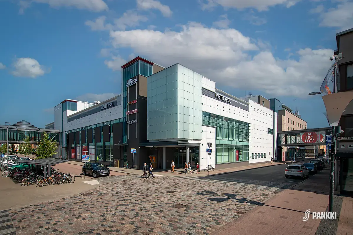 Kauppakeskus Metropol Joensuu, julkisivukuva Kauppakadun ja Niskakadun kulmasta