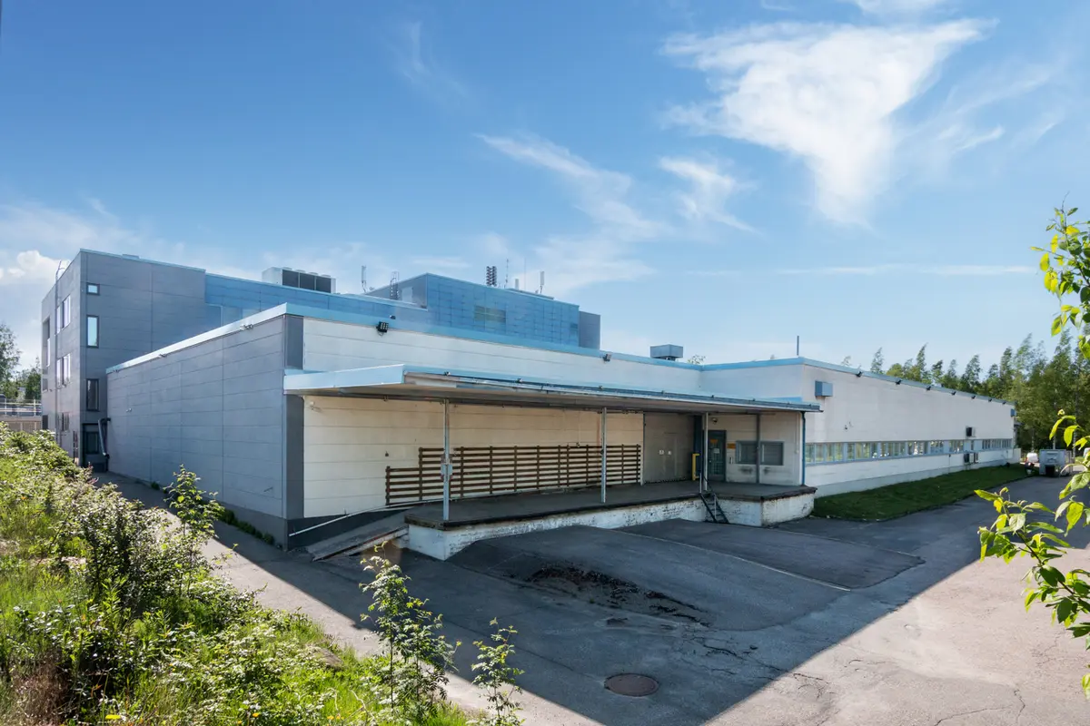 Kuva toimitilan julkisivusta osoitteessa  Niittyrinne 7, Espoo (Yli-Finnoo)