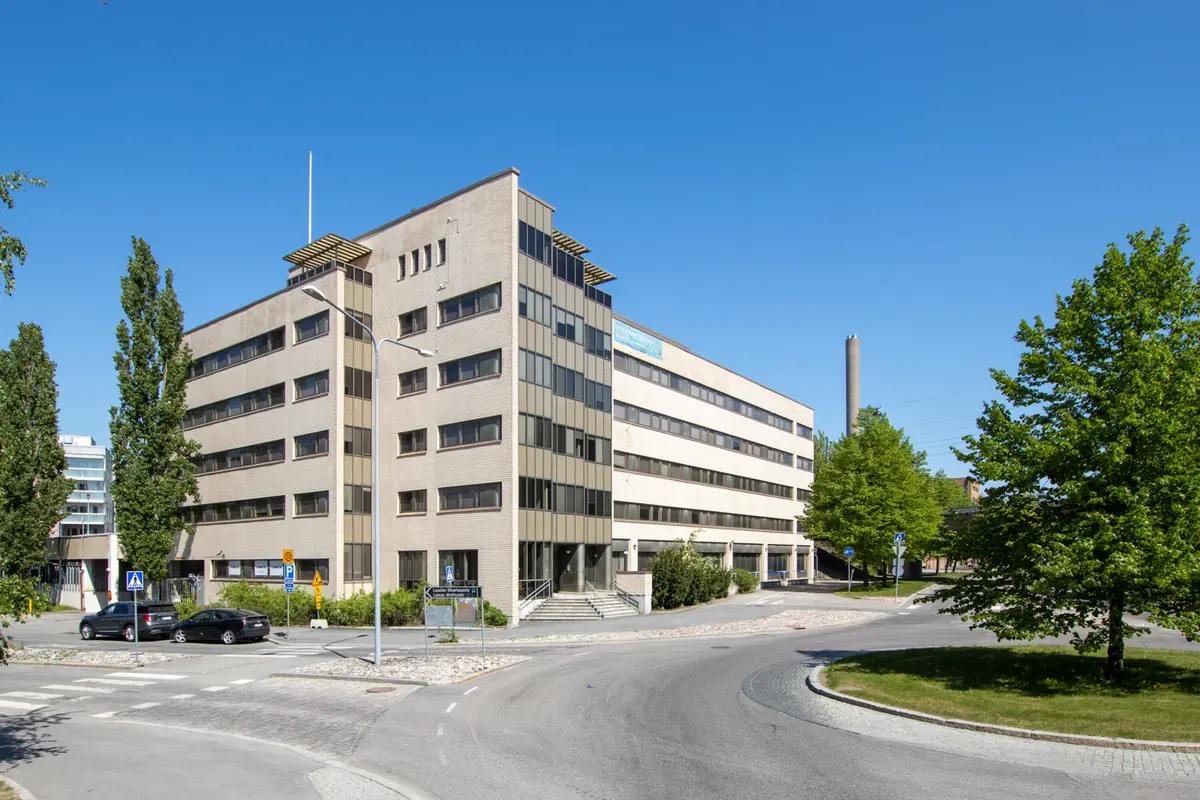 Kuva toimitilan julkisivusta osoitteessa  Kaupintie 5, Helsinki (Lassila)